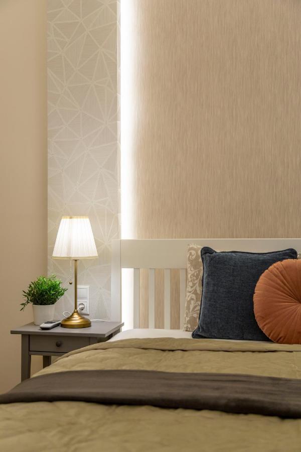 Luxurious Central Apartment In Liszt Ferenc Square บูดาเปสต์ ภายนอก รูปภาพ